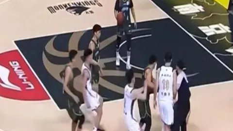 上海海港力克山东泰山夺冠，足协杯加冕成就双冠王辉煌